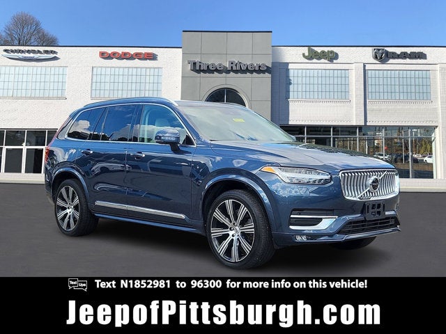 2022 Volvo XC90 T6 Inscription 7 Passenger in Denim Blue Metallic — front three-quarter view